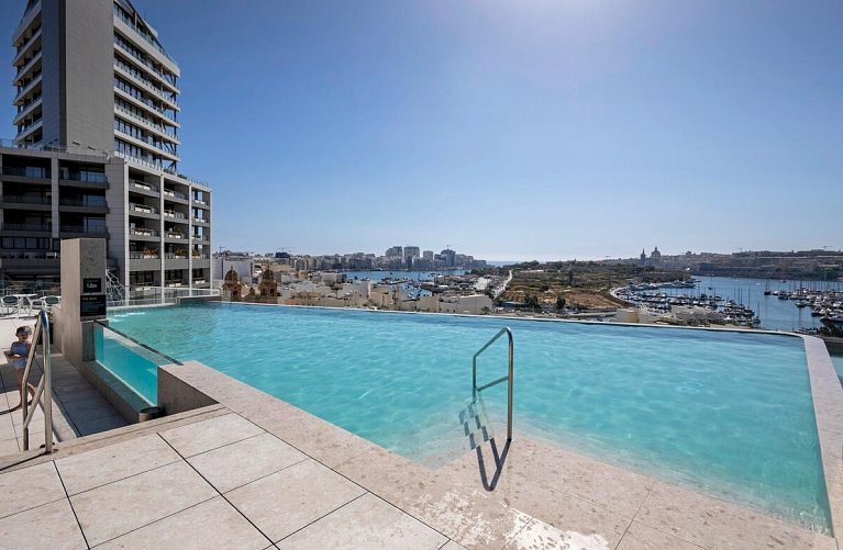 Grands Suites Hotel Residences & Spa