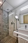 Santana Hotel & Spa - Badbeispiel Doppelzimmer Komfort (Zimmercodierung DF1)