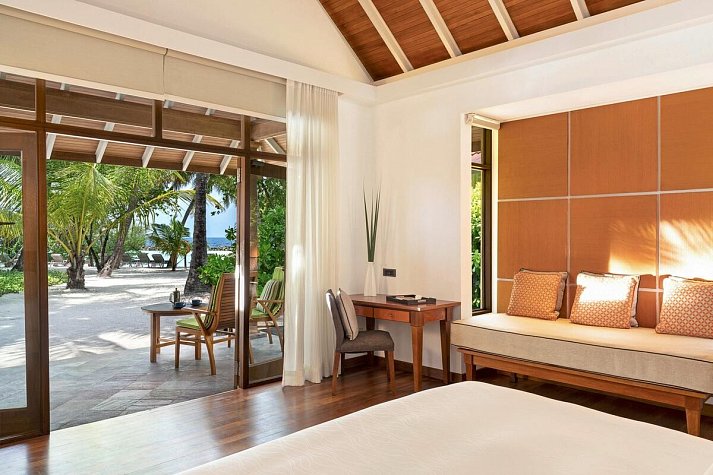 Niva Kurumba Maldives - Wohnbeispiel Deluxe Bungalow (Zimmercodierungen BD1 & BD7)