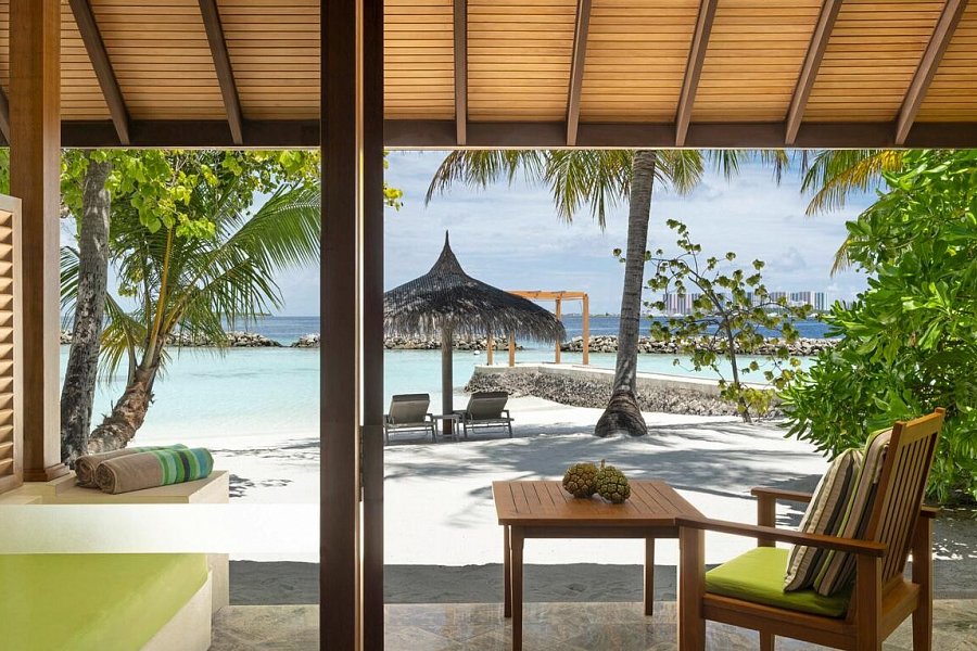 Niva Kurumba Maldives - Beispiel Terrasse Beach Villa (Zimmercodierung VB1)