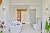 Kandolhu Maldives - Beispiel Bad Duplex Pool Villa (Zimmercodierung VB3)