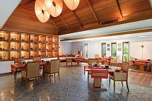 Sheraton Maldives Full Moon Resort & Spa