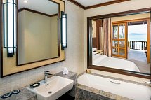 Sheraton Maldives Full Moon Resort & Spa - Beispiel Bad Deluxe (Zimmercodierungen UD1 & UD2)
