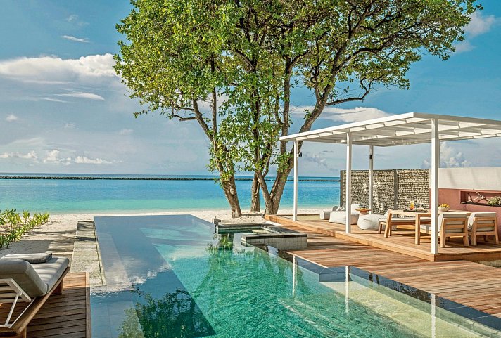 Four Seasons Resort Maldives at Landaa Giraavaru - Premier Oceanfront Bungalow with Pool