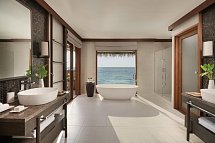 Conrad Maldives Rangali Island - Deluxe Water Villa Pool (Zimmercodierung VB5)