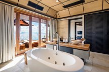 Lily Beach Resort & Spa - Wohnbeispiel Deluxe Water Villa (Zimmercodierung VX1)