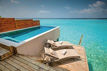 Kudafushi Resort & Spa - Wohnbeispiel Water Villa with Pool (Zimmercodierungen VX2 & VH4)