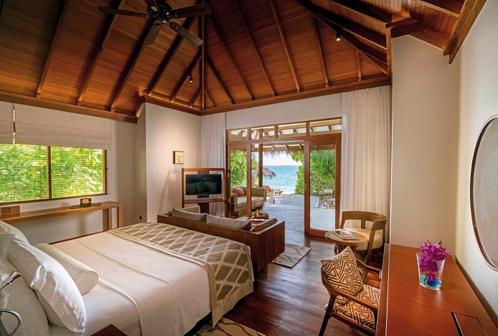 Baros Maldives - Wohnbeispiel Deluxe Beach Villa (Zimmercodierung VB3)