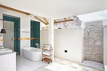 Sun Siyam Iru Veli - Beispiel Bad Family Beach Villa with Pool (Zimmercodierungen FB1 & FV1)