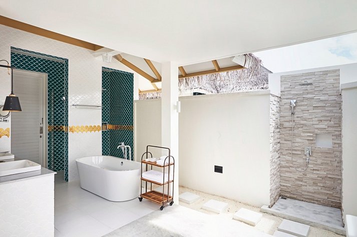 Sun Siyam Iru Veli - Beispiel Bad Family Beach Villa with Pool (Zimmercodierungen FB1 & FV1)