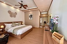 Brennia Kottefaru - Wohnbeispiel Bougainvilla Garden Room (Zimmercodierungen UG1 & UG7)