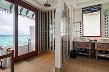 SAii Lagoon Maldives, Curio Collection by Hilton - Beispiel Bad Overwater Villa (Zimmercodierung VX1)
