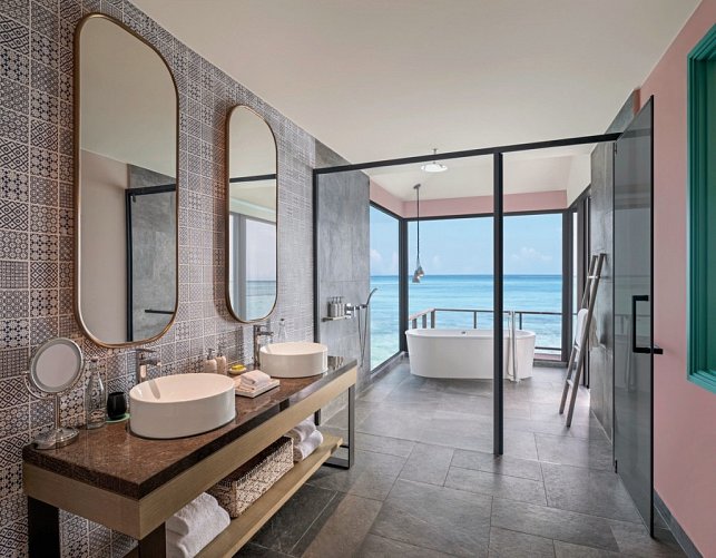 Le Méridien Maldives Resort & Spa - Beispiel Bad Overwater Villa (Zimmercodierungen VX1, VX2, VX3, VV1, VV2 & VV3)