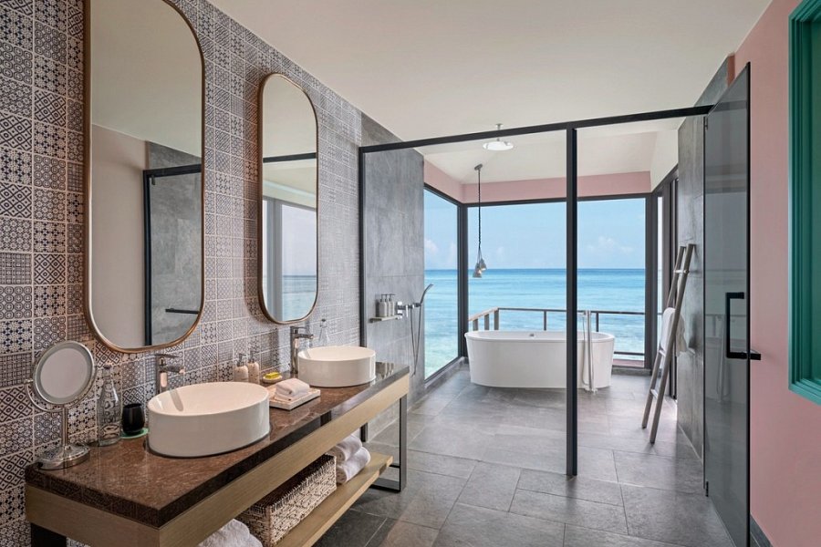 Le Méridien Maldives Resort & Spa - Beispiel Bad Overwater Villa (Zimmercodierungen VX1, VX2, VX3, VV1, VV2 & VV3)
