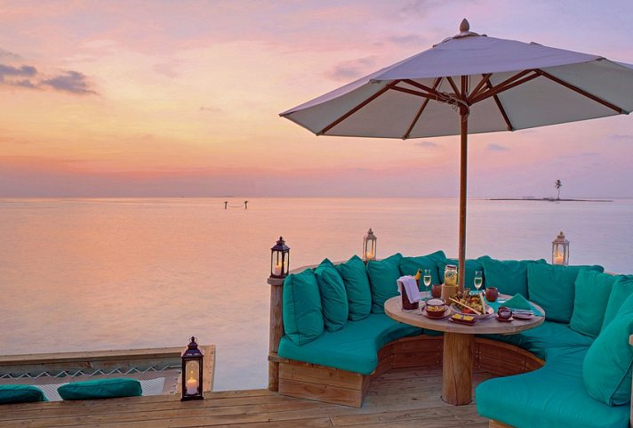 Gili Lankanfushi Maldives - Over Water Bar