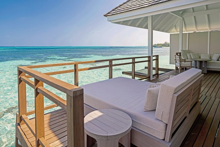LUX* South Ari Atoll, Maldives - Beispiel Terrasse Water Villa (Zimmercodierung VX1)