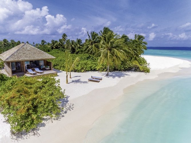 Hurawalhi Island Resort