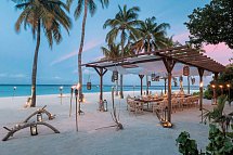 Hurawalhi Island Resort