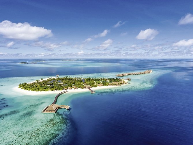 Hurawalhi Island Resort