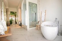 Malahini Kuda Bandos - Wohnbeispiel Sunset Beach Pool Suite (Zimmercodierung WB1)