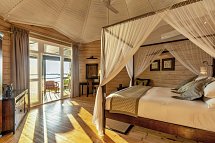 Komandoo Island Resort & Spa - Wohnbeispiel Jacuzzi Beach Villa (Zimmercodierungen VB2, VB8, UD2 & VD2)
