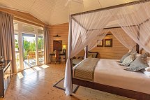 Komandoo Island Resort & Spa - Wohnbeispiel Jacuzzi Beach Villa & Premium Jacuzzi Beach Villa (Zimmercodierungen VB2, VB8, UD2, VD2, VB3, VB9, UD3 & VD3)