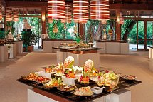 Vilamendhoo Island Resort & Spa