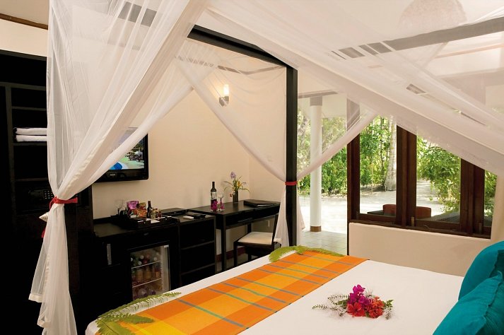 Vilamendhoo Island Resort & Spa - Wohnbeispiel Tropical Villa (Zimmercodierungen VB4 & VV1)