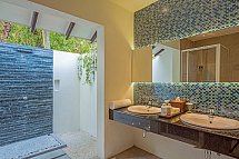 ADAARAN Select Meedhupparu - Beispiel Bad Deluxe Beach Villa (Zimmercodierungen VB2, VB8, VB6 & VV1)
