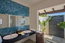 ADAARAN Select Meedhupparu - Beispiel Bad Sunset Deluxe Beach Villa (Zimmercodierungen VB6 & VV1)