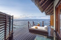 ADAARAN Prestige Water Villas - Beispiel Terrasse Water Villa (Zimmercodierungen VX1 & VV1)