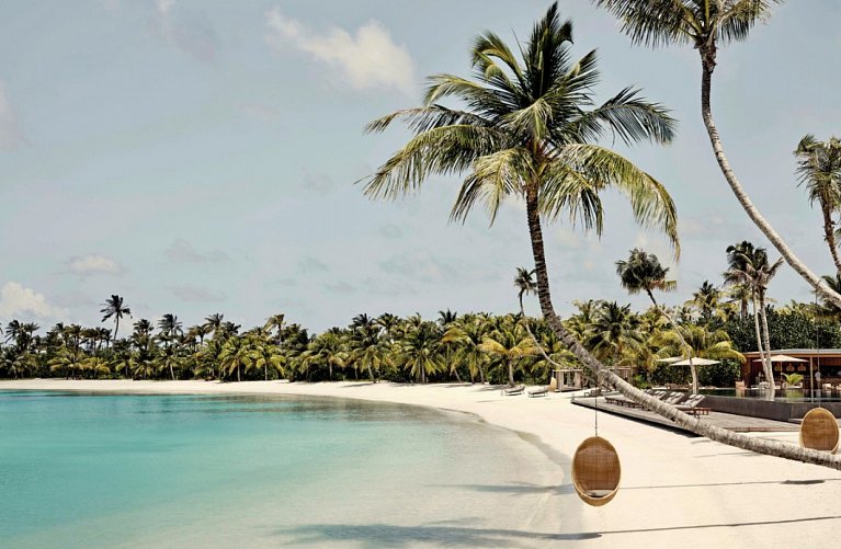 Patina Maldives, Fari Islands