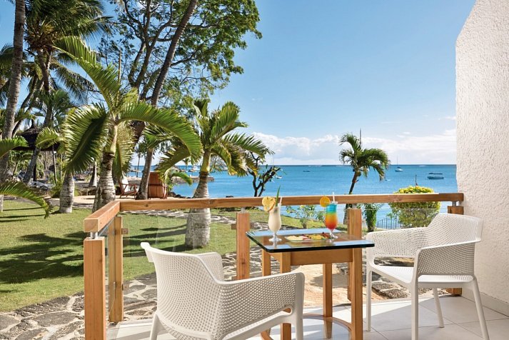 Coral Azur Beach Resort - Coral Signature Beachfront Terrasse (Zimmercodierung UBO)