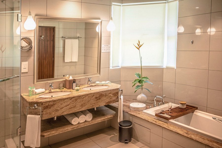 Sands Suites Resort & Spa - Badezimmer Beachfront Suite (Zimmercodierungen WB1 & WBM)