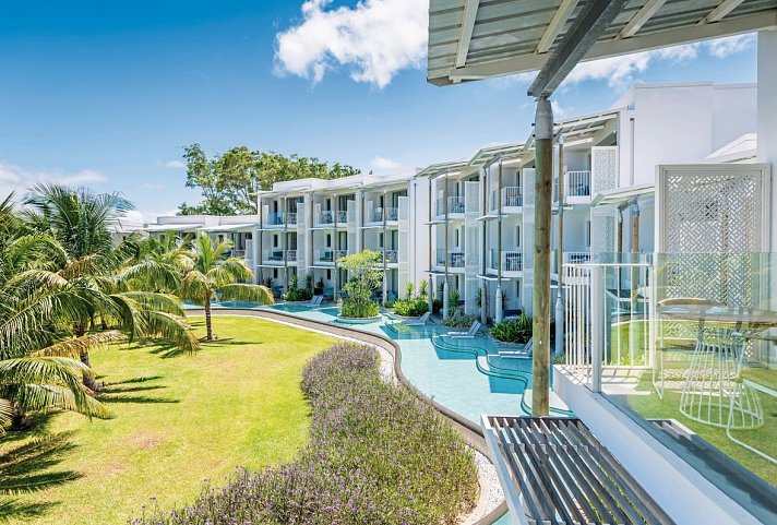 Victoria for 2 Beachcomber Resort & Spa