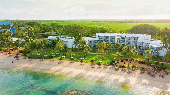 Victoria for 2 Beachcomber Resort & Spa