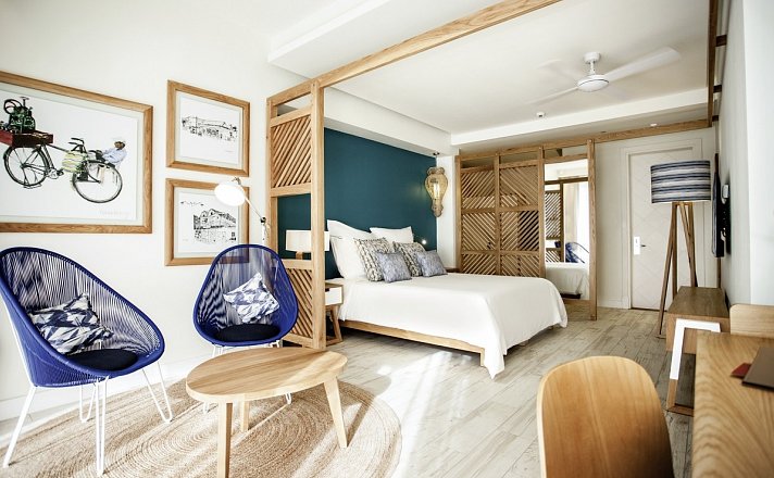 Victoria for 2 Beachcomber Resort & Spa