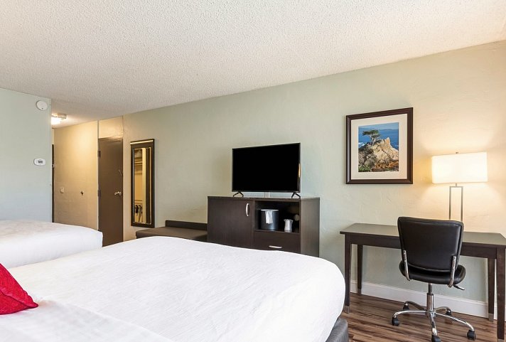 Red Lion Hotel Monterey - Wohnbeispiel 1 King or 2 Queens (Zimmercodierung UG1)
