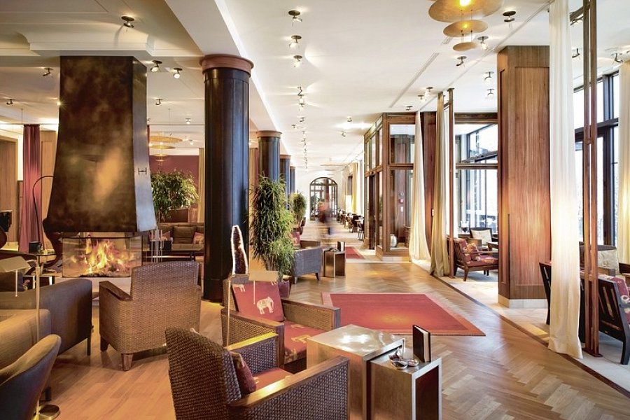 Schloss Elmau Luxury Spa Retreat & Cultural Hideaway - Library Lounge