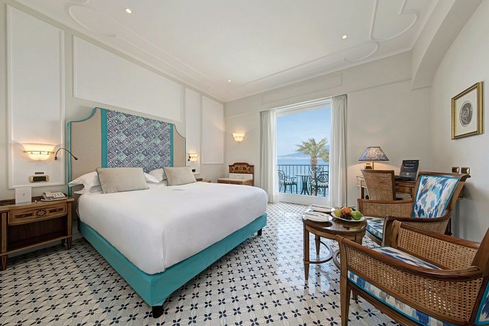 Grand Hotel Royal - Wohnbeispiel Doppelzimmer Meerblick (Zimmercodierung DBM)