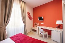 Corallo Sorrento - Wohnbeispiel Doppelzimmer Classic seitl. Meerblick (Zimmercodierung D1N)