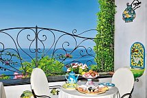 La Conca Azzurra - Beispiel Ausblick Doppelzimmer Deluxe Meerblick (Zimmercodierung DDM)