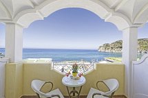 Hotel Terme Tritone - Wohnbeispiel Doppelzimmer Meerblick (Zimmercodierung D1M)
