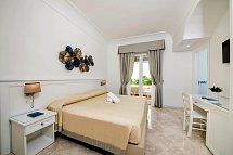 Villa Melodie - Wohnbeispiel Doppelzimmer Meerblick (Zimmercodierung DBM)