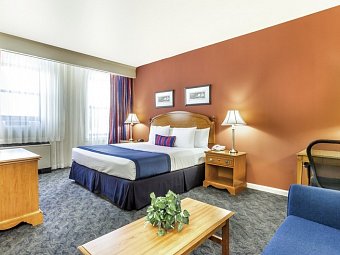 Ramada by Wyndham Jersey City - Wohnbeispiel Standard (Zimmercodierung UG1)
