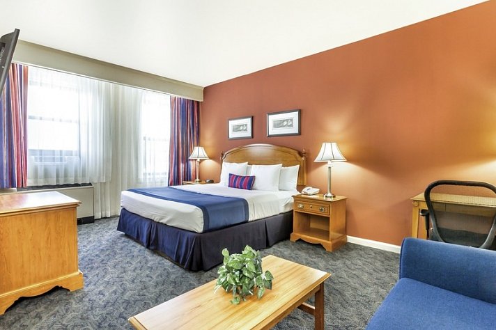 Ramada by Wyndham Jersey City