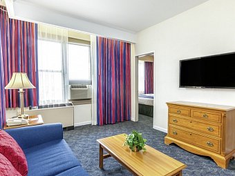 Ramada by Wyndham Jersey City - Wohnbeispiel Standard (Zimmercodierung UG1)
