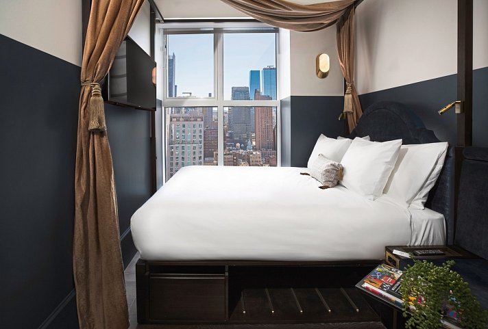 CIVILIAN Hotel - Wohnbeispiel Cozy Queen Bed (Zimmercodierung UG1)