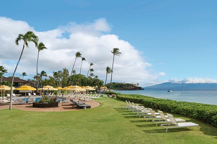 Royal Lahaina Resort & Bungalows