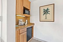 Aston Maui Kaanapali Villas - Beispiel Kitchenette Hotel Room (Zimmercodierungen UG1, UG2, UG3, UG4, UG5 & UG6)